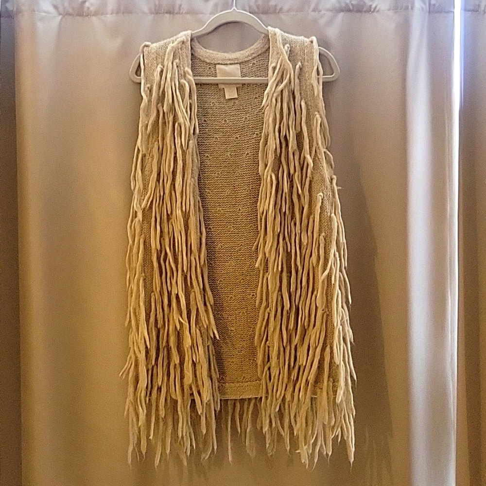 Mcginn tan sleeveless sweater, Size S.